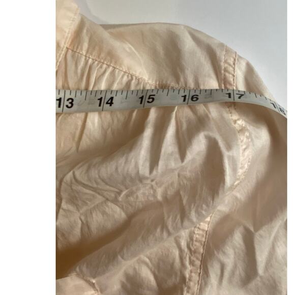 Guess Women's Pale Blush Peach Lightweight Button Front Shirt Size Medium - Picture 7 of 9